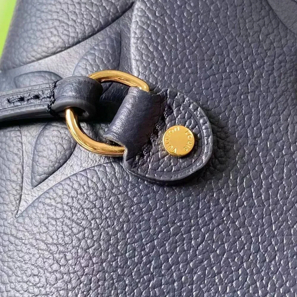 Louis Vuitton Handheld Bags, Chain Bags